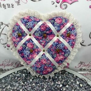 Jewelry key holder hooks handmade Floral Heart-Shaped Cushion with Lace Trim